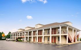 Super 8 By Wyndham Garner/Clayton/Raleigh